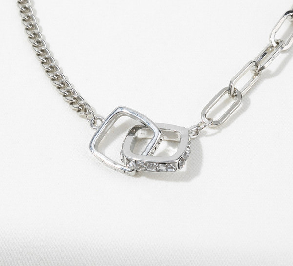 Moderan ženski lančić srebrne boje - dva modela