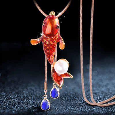 Μακρύ γυναικείο κολιέ με διακόσμηση σε σχήμα ψαριού