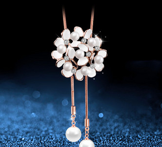 Модерно дамско колие-различни модели