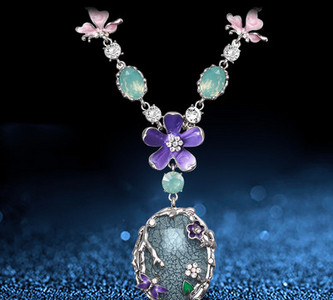 Модерно дамско колие-различни модели