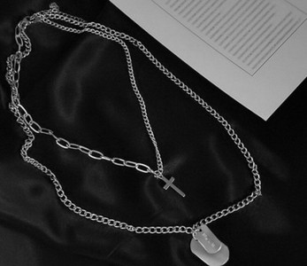 Γυναικείο λεπτό κολιέ με μενταγιόν σε ασήμι και χρυσό