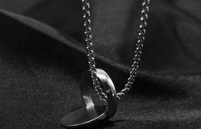 Γυναικείο λεπτό κολιέ με μενταγιόν σε ασήμι και χρυσό