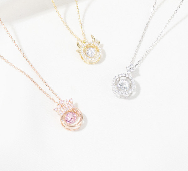 Ženska srebrna ogrlica sa kamenčićima - više modela