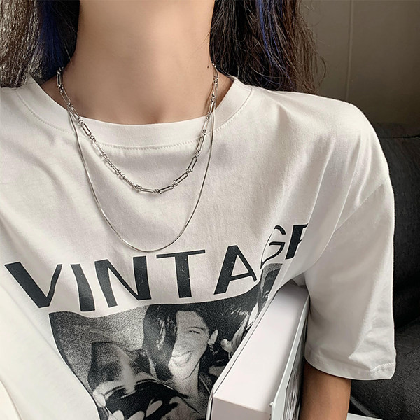 Двуслойно дамско колие в сребрист цвят