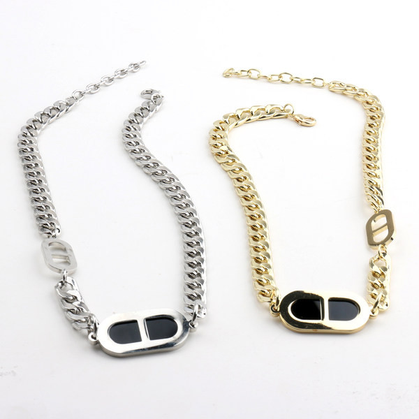 Дамска верижка в златист  цвят