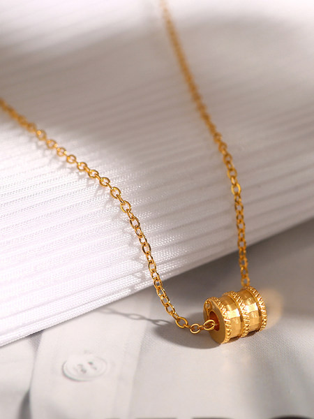 Νέο μοντέλο κολιέ με μενταγιόν και πέτρες