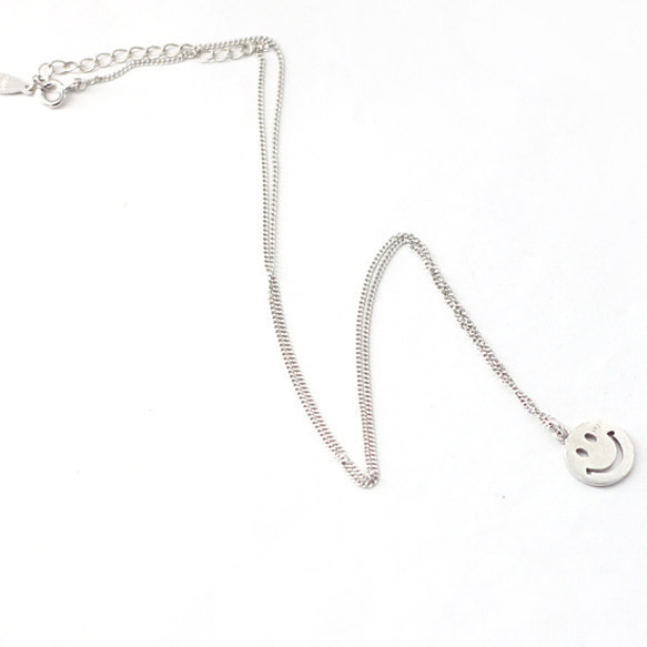 Γυναικείο καθημερινό κολιέ με μενταγιόν χαμογελαστό πρόσωπο