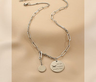 Ежедневно дамско колие с две висулки с надпис