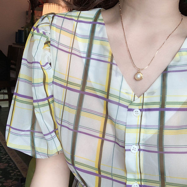 Ženska tanka ogrlica sa privjeskom i ukrasnim biserom