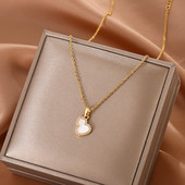 Дамско нежно колие с висулка декорирана с камъни - два цвята