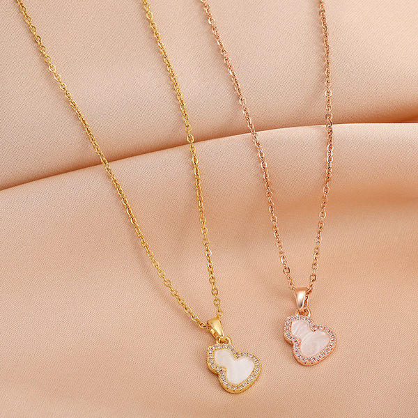 Дамско нежно колие с  висулка декорирана с камъни - два цвята