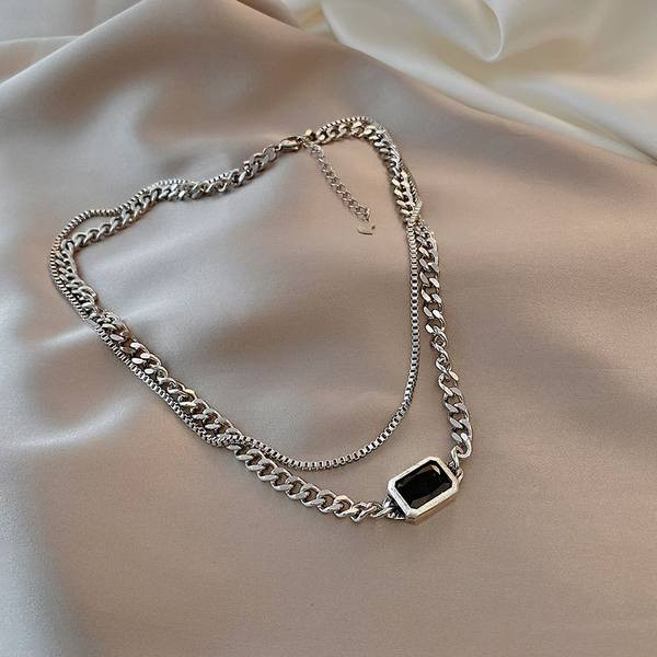 Νέο μοντέλο γυναικείο διπλό κολιέ σε ασημί χρώμα