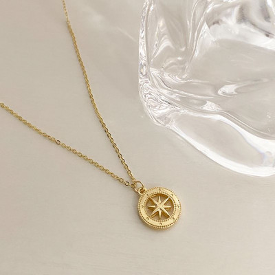 Νέο μοντέλο κολιέ με μενταγιόν σε χρυσό χρώμα για γυναίκες