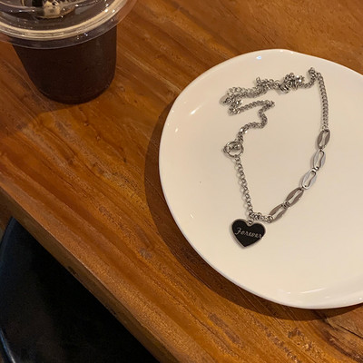 Γυναικείο κολιέ με μενταγιόν - δύο μοντέλα