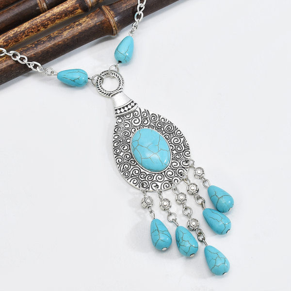 Γυναικείο κολιέ σε στυλ ρετρό με μενταγιόν