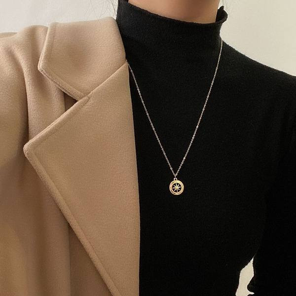 Γυναικεία αλυσίδα με στρογγυλό μενταγιόν