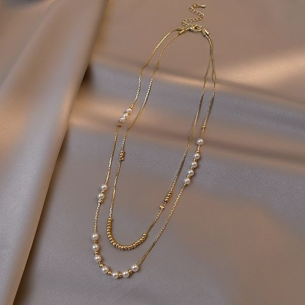 Стилно дамско двуредно колие с перли 