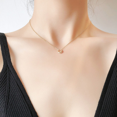 Ženske ogrlice sa privjescima nekoliko modela