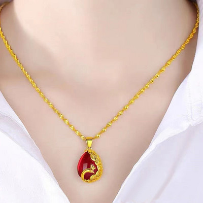 Κομψό γυναικείο κολιέ με μενταγιόν σε δύο μοντέλα