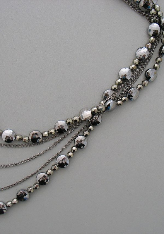 Γυναικείο πολυστρωματικό κολιέ με χάντρες