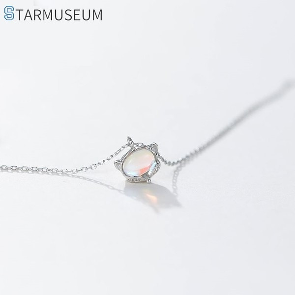 Κομψό ασημένιο κολιέ με μενταγιόν