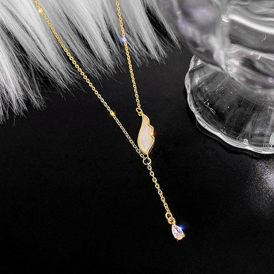 Μοντέρνο γυναικείο κολιέ με μενταγιόν σε διάφορα μοντέλα