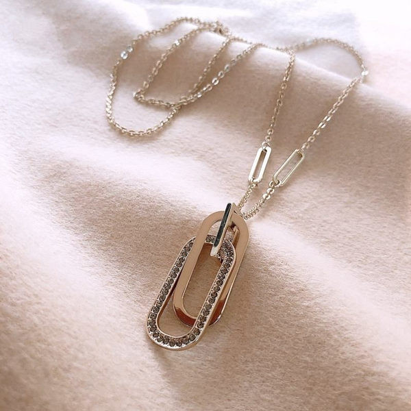 Γυναικείο κολιέ με μενταγιόν και διακοσμητικές πέτρες