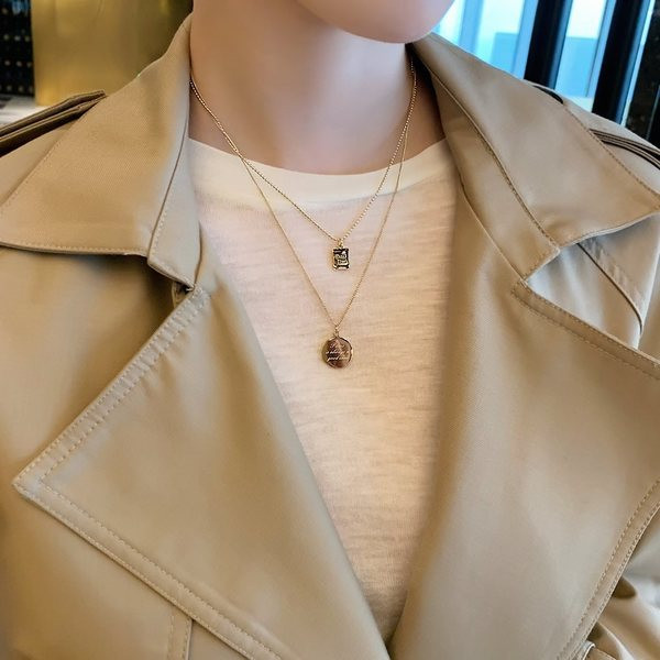 Διπλό γυναικείο κολιέ σε χρυσό χρώμα