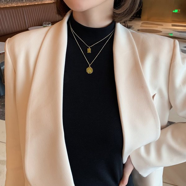 Διπλό γυναικείο κολιέ σε χρυσό χρώμα