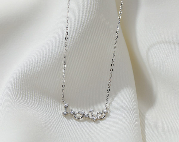 Νέο μοντέλο γυναικείο κολιέ με επιγραφή και διακοσμητικές πέτρες