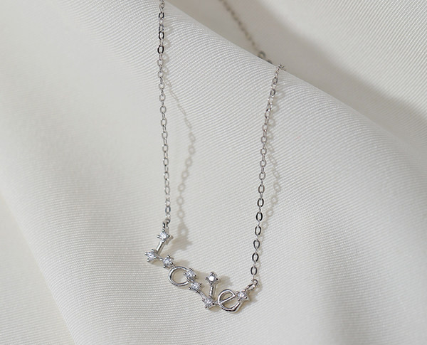 Νέο μοντέλο γυναικείο κολιέ με επιγραφή και διακοσμητικές πέτρες