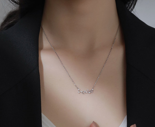 Νέο μοντέλο γυναικείο κολιέ με επιγραφή και διακοσμητικές πέτρες