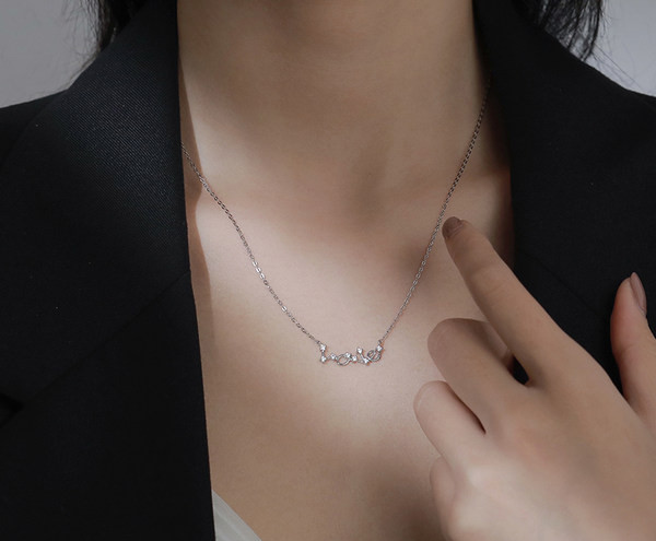 Νέο μοντέλο γυναικείο κολιέ με επιγραφή και διακοσμητικές πέτρες