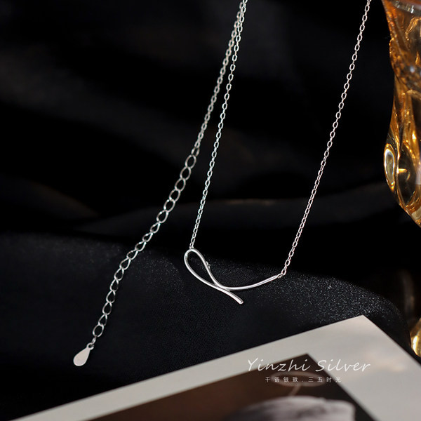 Κομψό γυναικείο ασημένιο κολιέ