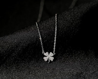 Γυναικείο καθημερινό κολιέ με πέτρες σε ασημί χρώμα