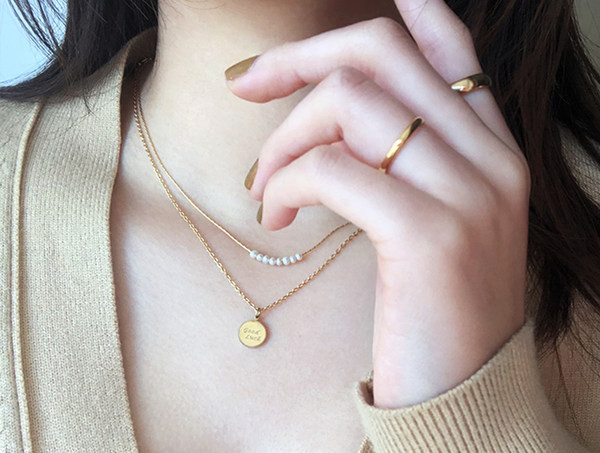 Χρυσό γυναικείο κολιέ με πέρλες