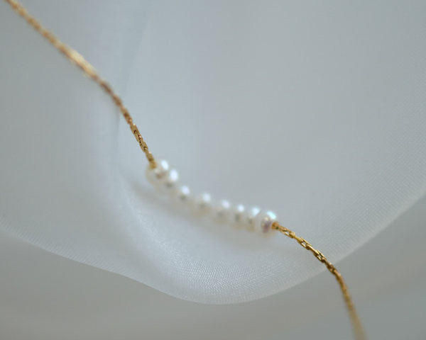 Χρυσό γυναικείο κολιέ με πέρλες