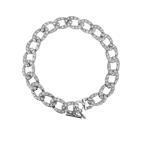 Ženska ogrlica ukrašena kamenčićima