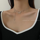 Γυναικείο ασημένιο κολιέ με μενταγιόν και πέτρες