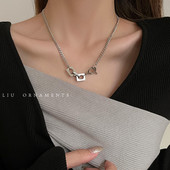 Γυναικείο κολιέ σε ασημί χρώμα