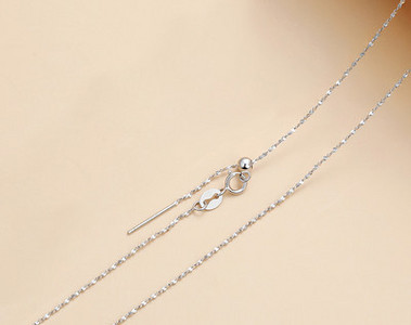 Γυναικείο κολιέ σε ασημί χρώμα σε τρία μοντέλα