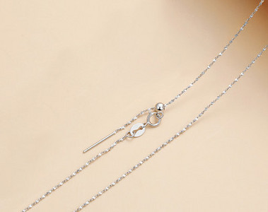 Γυναικείο κολιέ σε ασημί χρώμα σε τρία μοντέλα