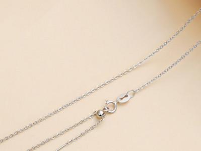 Γυναικείο κολιέ σε ασημί χρώμα σε τρία μοντέλα