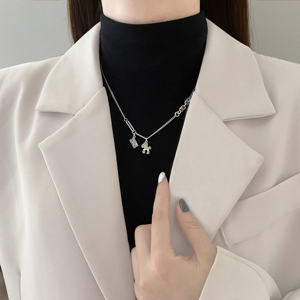 Γυναικείο καθημερινό ασημένιο κολιέ με μενταγιόν