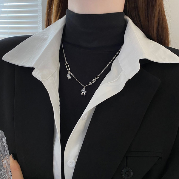 Γυναικείο καθημερινό ασημένιο κολιέ με μενταγιόν