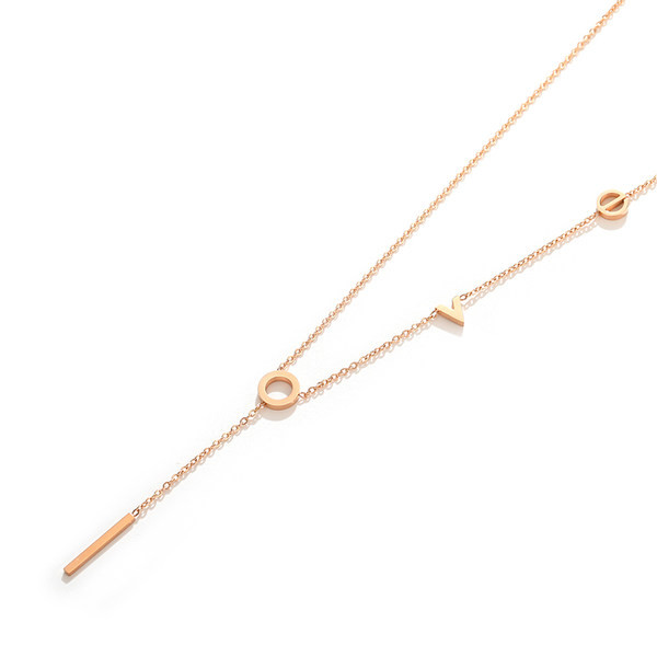 Moderna zlatna ogrlica s privjescima