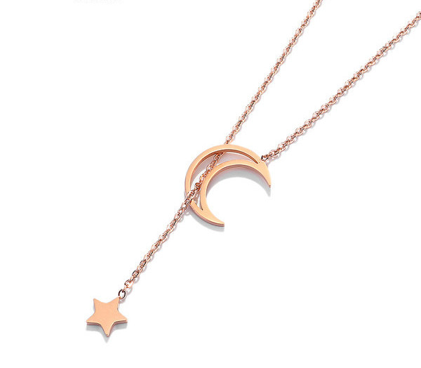 Ženska ogrlica zlatne boje sa privjeskom u obliku zvijezde