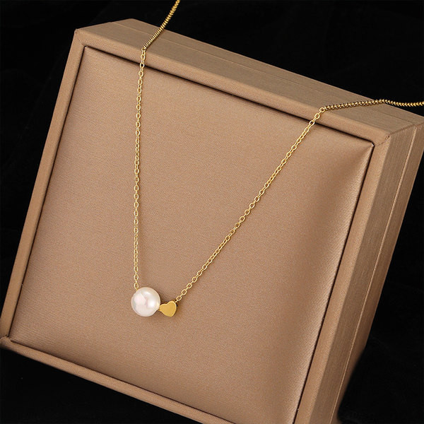 Γυναικεία αλυσίδα με διακόσμηση πέρλες