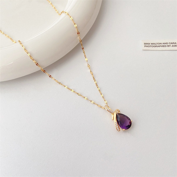 Γυναικείο κομψό κολιέ με πολύχρωμο μενταγιόν