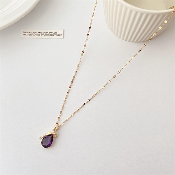 Γυναικείο κομψό κολιέ με πολύχρωμο μενταγιόν